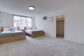 Modern & Spacious apartment Crystal City