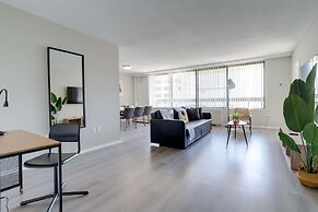 Stylish & Fantastic apt in Crystal City