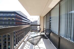 Stylish & Fantastic apt in Crystal City