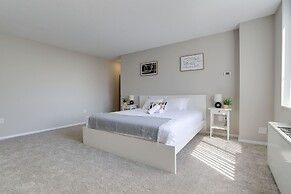 Stylish & Fantastic apt in Crystal City