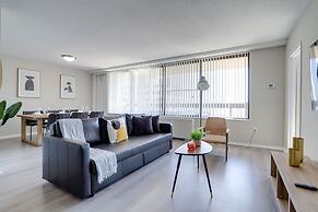 Stylish & Fantastic apt in Crystal City