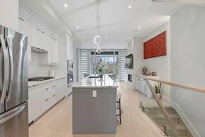 Waterfront Cove Hotel