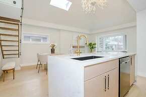 Waterfront Cove Hotel