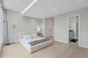 Waterfront Cove Hotel