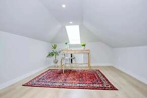 Waterfront Cove Hotel