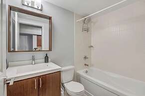 Waterfront Cove Hotel