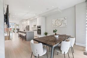 Waterfront Cove Hotel