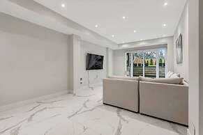 Waterfront Cove Hotel