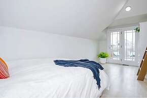 Waterfront Cove Hotel