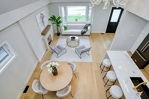 Waterfront Cove Hotel