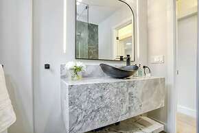 Waterfront Cove Hotel