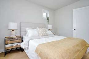 Waterfront Cove Hotel