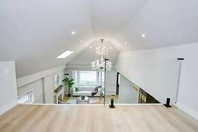 Waterfront Cove Hotel