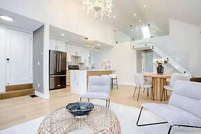 Waterfront Cove Hotel