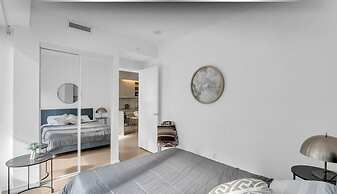 Waterfront Cove Hotel