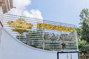 President Hotel