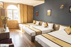 Purple Star Hotel