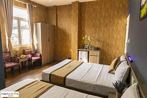 Purple Star Hotel