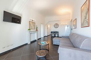 Sea View Apartment Next To Acquarium