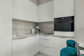 Rogowo Pearl Turquoise by Renters