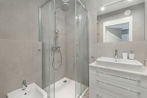 Rogowo Pearl Turquoise by Renters