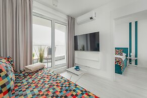 Rogowo Pearl Turquoise by Renters