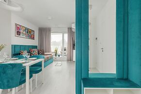 Rogowo Pearl Turquoise by Renters