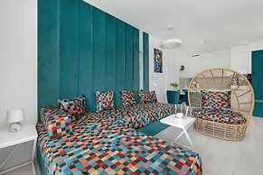 Turquoise Apartment Rogowo by Renters