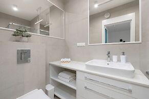 Turquoise Apartment Rogowo by Renters
