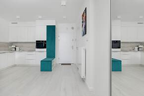 Turquoise Apartment Rogowo by Renters