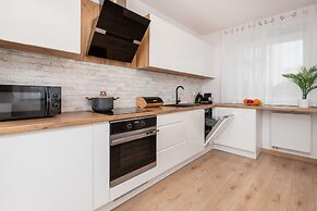 Private Garden Apartment by Renters