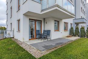 Private Garden Apartment by Renters