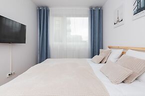 Private Garden Apartment by Renters