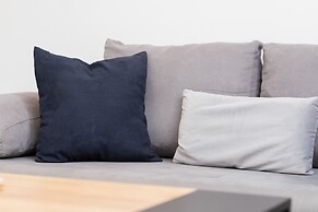 Private Garden Apartment by Renters