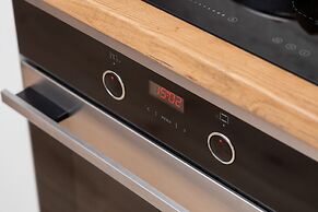 Private Garden Apartment by Renters