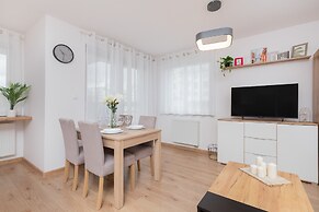 Private Garden Apartment by Renters