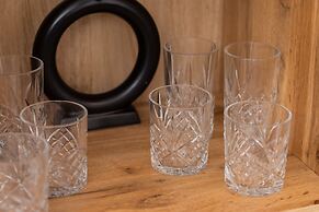 Private Garden Apartment by Renters