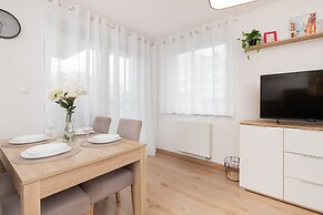 Private Garden Apartment by Renters