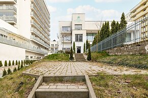 Promenada Gwiazd Balkon by Renters