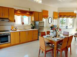 Socrate's Apartment's With Share Pool