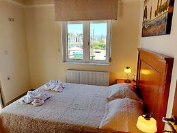 Socrate's Apartment's With Share Pool