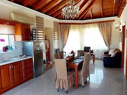 Socrate's Apartment's With Share Pool