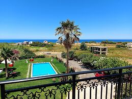 Socrate's Apartment's With Share Pool