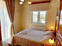 Socrate's Apartment's With Share Pool