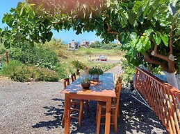 Socrate's Apartment's With Share Pool