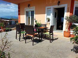 Socrate's Apartment's With Share Pool