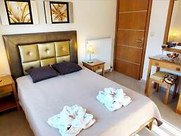 Socrate's Apartment's With Share Pool