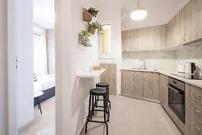 Sunlit Serenity Cozy 1bdrm Escape in Athens