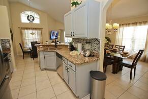 Gorgeous 4 Bed Home In Gated Community! 4 Bedroom Villa by RedAwning