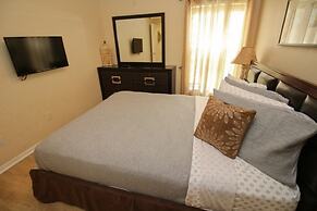 Gorgeous 4 Bed Home In Gated Community! 4 Bedroom Villa by RedAwning